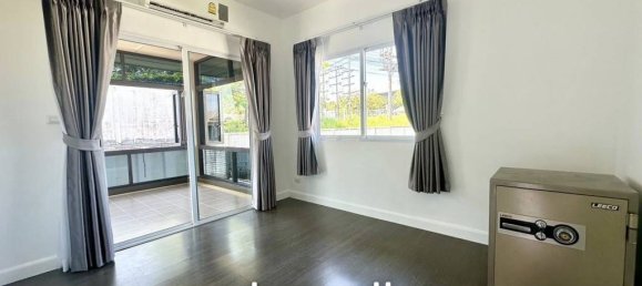 4 غرف نوم مقهى / مطعم في Ko Kaeo, Thailand رقم 13919 9