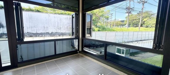 4 غرف نوم مقهى / مطعم في Ko Kaeo, Thailand رقم 13919 8