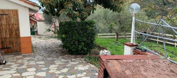 4 rooms House in Arcola, Italy No. 131480 12