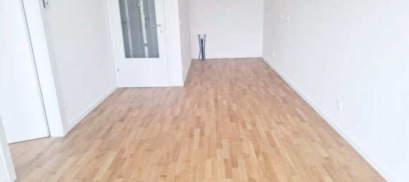 2 rooms Castles in Maria Enzersdorf, Austria No. 216567 3