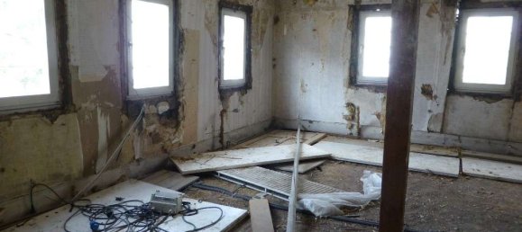 3-salle Bâtiment à Wetteraukreis, Germany No. 92026 16