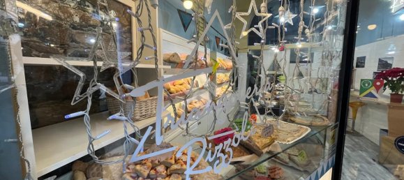 3 rooms Commercial property in La Spezia, Italy No. 85771 2