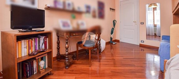 Квартира с 2 спальнями в Джавено, Италия № 173925 22