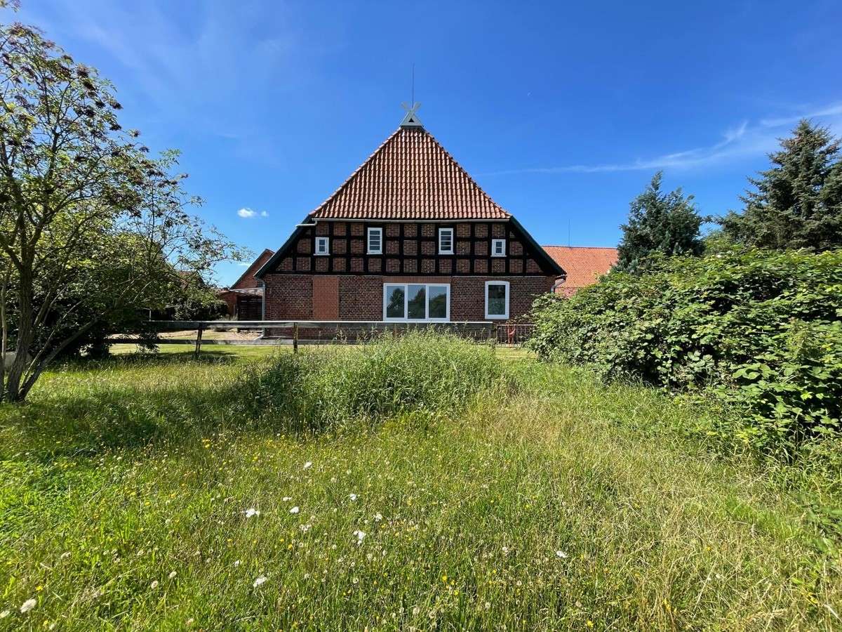 6 bedrooms Farm in Verden, Germany No. 134171