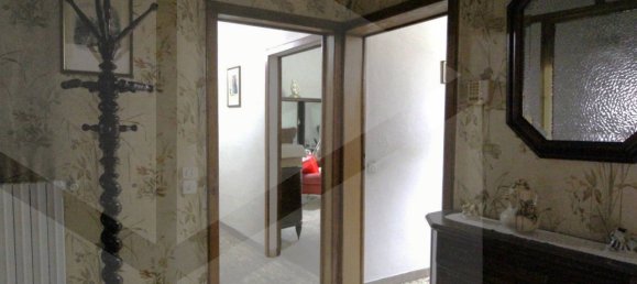 8-salle Appartement à Pontedera, Italy No. 19254 14