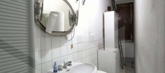 8-salle Appartement à Pontedera, Italy No. 19254 23