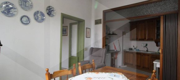 8-salle Appartement à Pontedera, Italy No. 19254 30