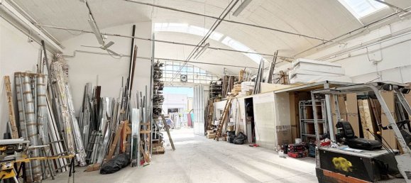 Lagerhaus in Signa, Italy 350m², Nr. 260516 5