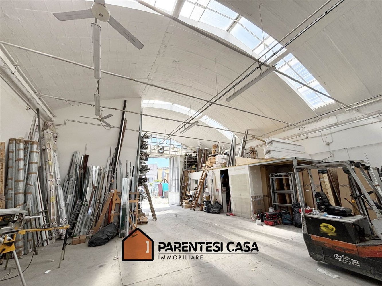 Lagerhaus in Signa, Italy 350m², Nr. 260516