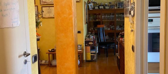 3 Schlafzimmer Wohnung in Bresso, Italy, Nr. 360545 3