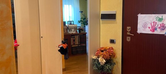 3 Schlafzimmer Wohnung in Bresso, Italy, Nr. 360545 2