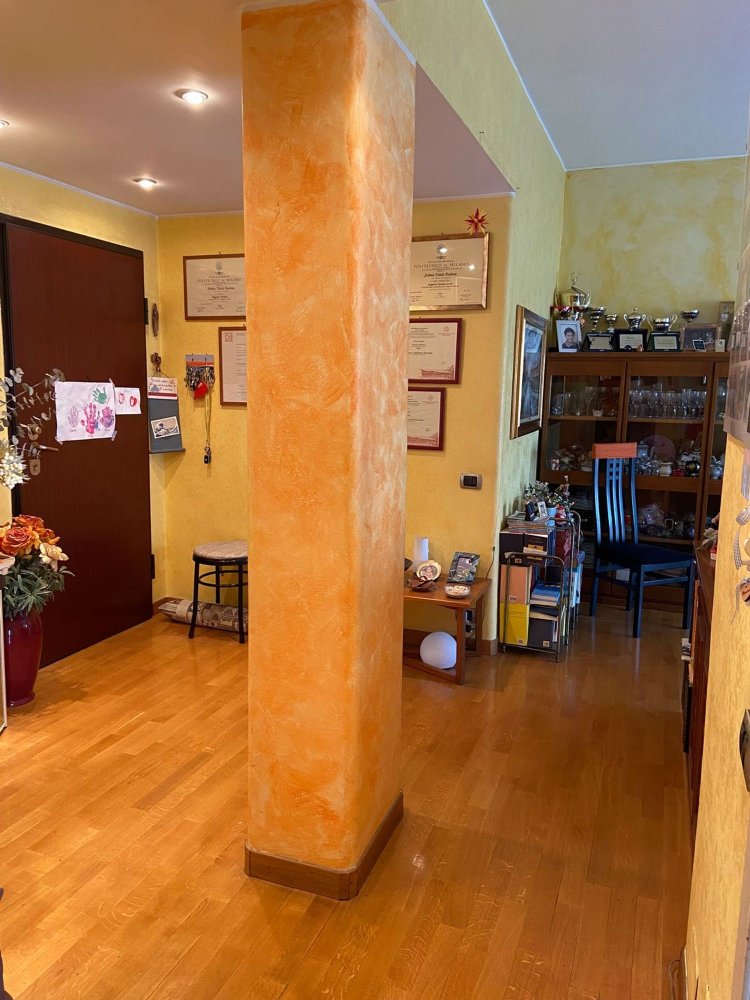 3 Schlafzimmer Wohnung in Bresso, Italy, Nr. 360545