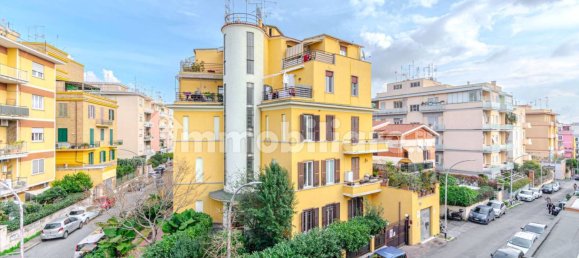 1 bedroom Apartment in Rome, Italy No. 46826 23