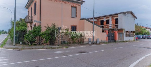 3 rooms House in Magenta, Italy No. 4808 19