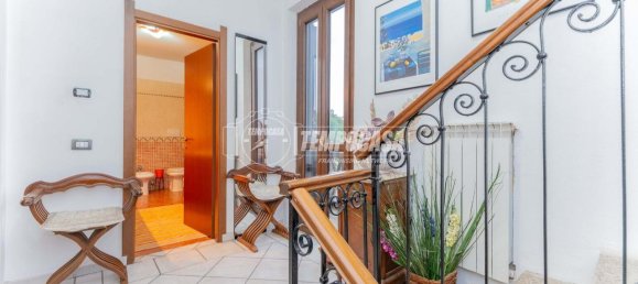 3 rooms House in Magenta, Italy No. 4808 11