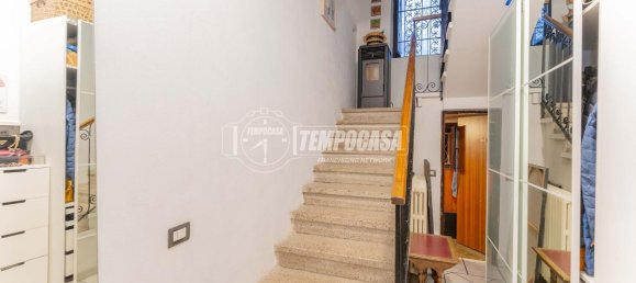 3 rooms House in Magenta, Italy No. 4808 36