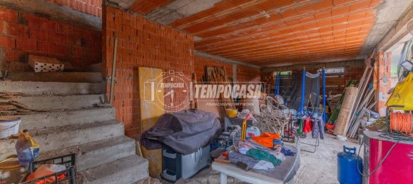 3 rooms House in Magenta, Italy No. 4808 24