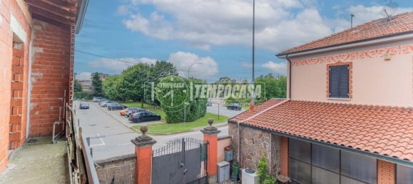 3 rooms House in Magenta, Italy No. 4808 42