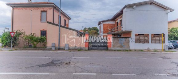 3 rooms House in Magenta, Italy No. 4808 44