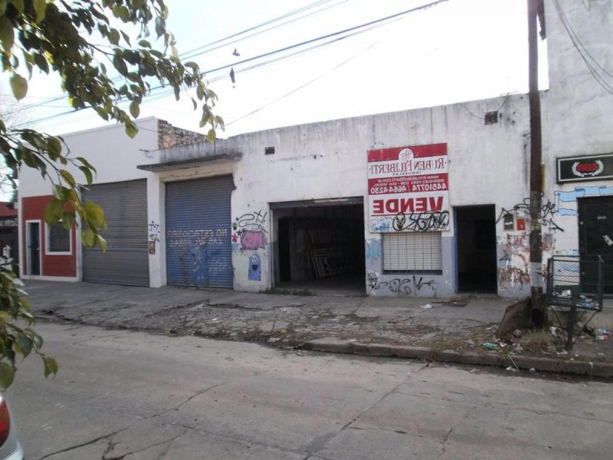 Edificio en San Miguel, Argentina 400 m² No. 107619