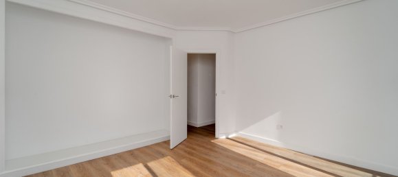 3 bedrooms Apartment in Alicante, Spain No. 114472 10