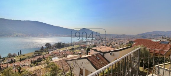 2 bedrooms Villa in Sarnico, Italy No. 404425 2
