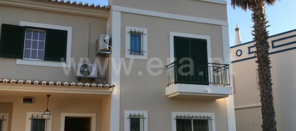 3 bedrooms House in Quarteira, Portugal No. 23465 9