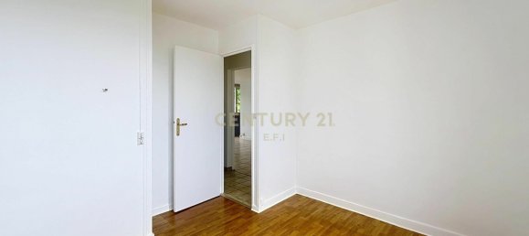 4 chambres Appartement à Noisy-le-Grand, France No. 345834 9