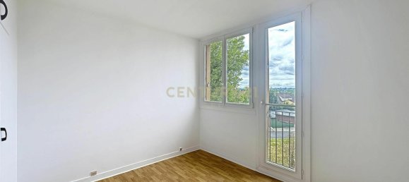 4 chambres Appartement à Noisy-le-Grand, France No. 345834 10