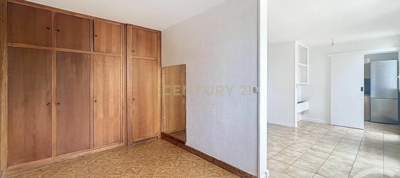 4 chambres Appartement à Noisy-le-Grand, France No. 345834 3