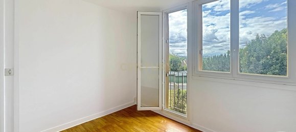 4 chambres Appartement à Noisy-le-Grand, France No. 345834 8