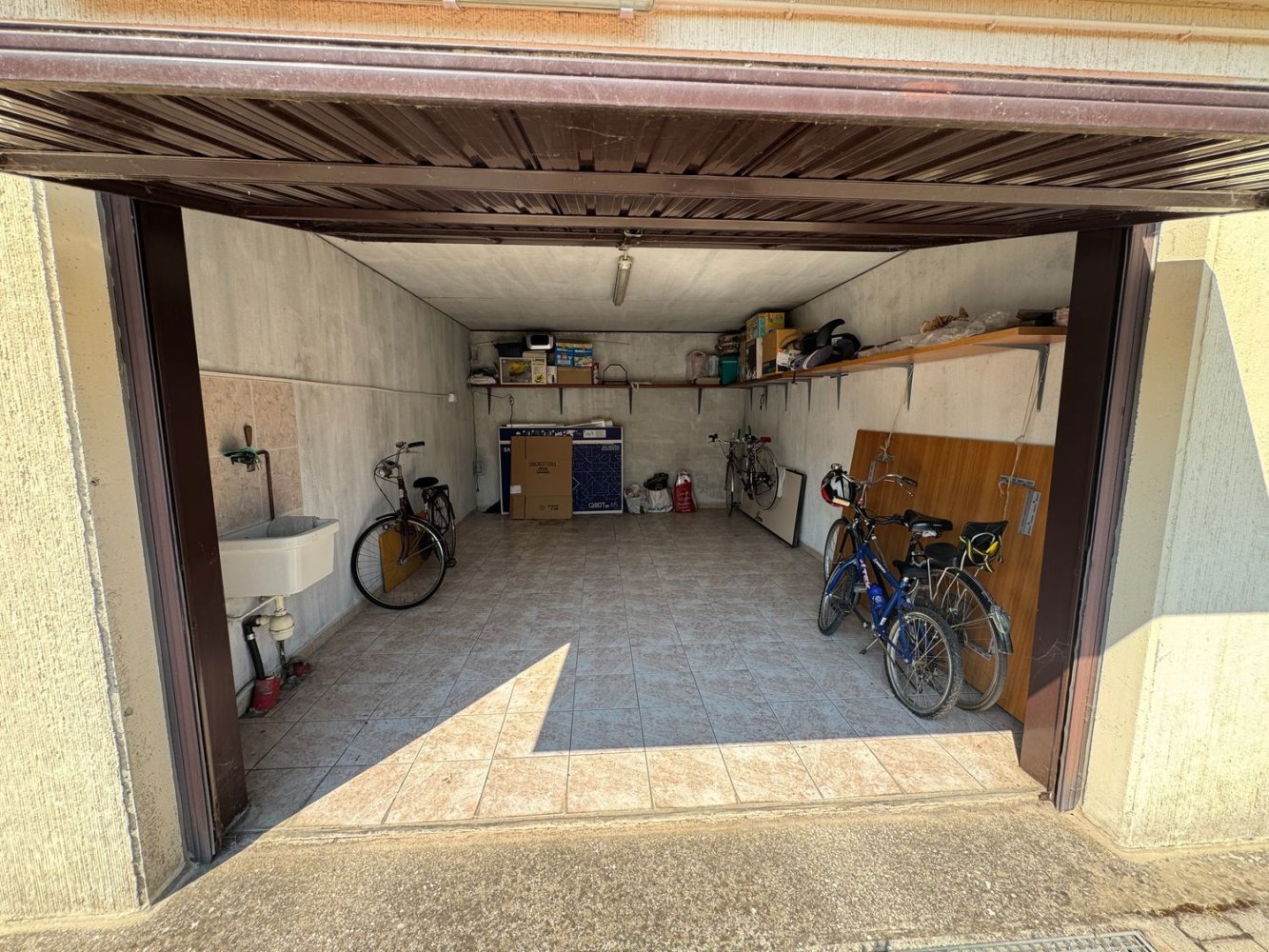 Garaje en Copparo, Italy No. 327245