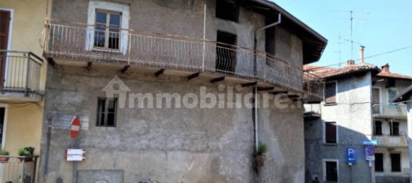 5 rooms Building in Luino, Italy No. 138678 3