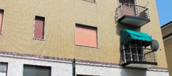 3 rooms Apartment in Pioltello, Italy No. 99851 3