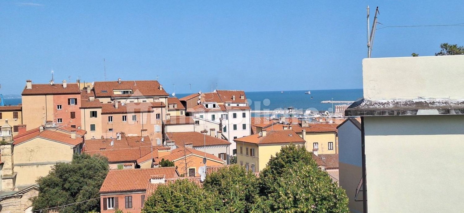 2 chambres Appartement à Ancona, Italy No. 318878