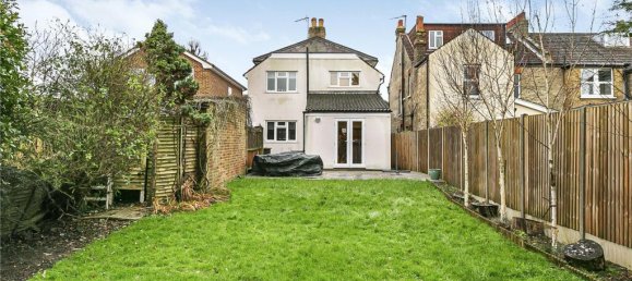 4 bedrooms House in Barnet, United Kingdom No. 6466 18