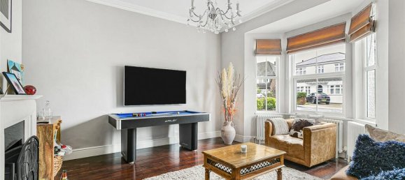 4 bedrooms House in Barnet, United Kingdom No. 6466 2