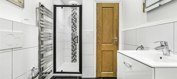 4 bedrooms House in Barnet, United Kingdom No. 6466 17