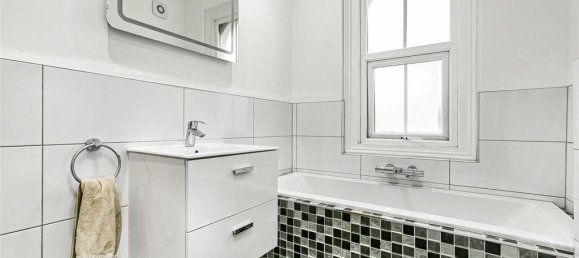 4 bedrooms House in Barnet, United Kingdom No. 6466 16