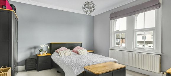 4 bedrooms House in Barnet, United Kingdom No. 6466 12
