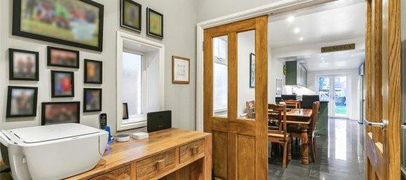 4 bedrooms House in Barnet, United Kingdom No. 6466 7