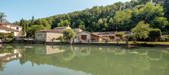 12 bedrooms House in Vienne, France No. 301483 2