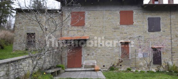 3 bedrooms Villa in Arezzo, Italy No. 83975 2