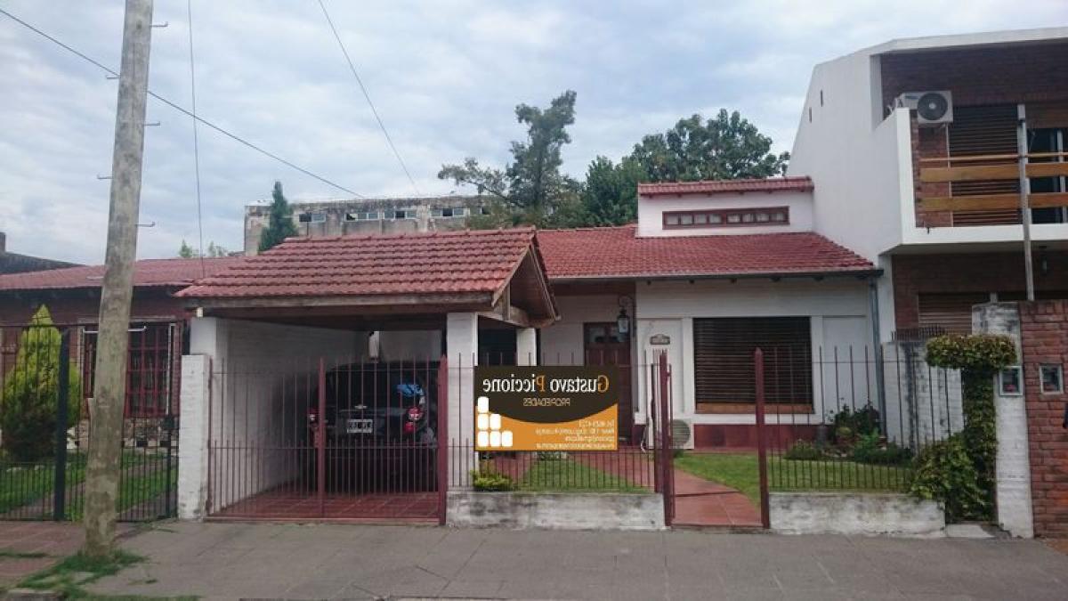 3 bedrooms House in Merlo, Argentina No. 52959