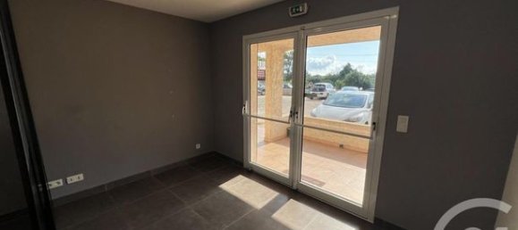 63m² Commercial property in Biguglia, France No. 300736 6