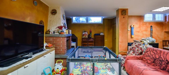 8-salle Maison à Settimo Torinese, Italy No. 49730 32