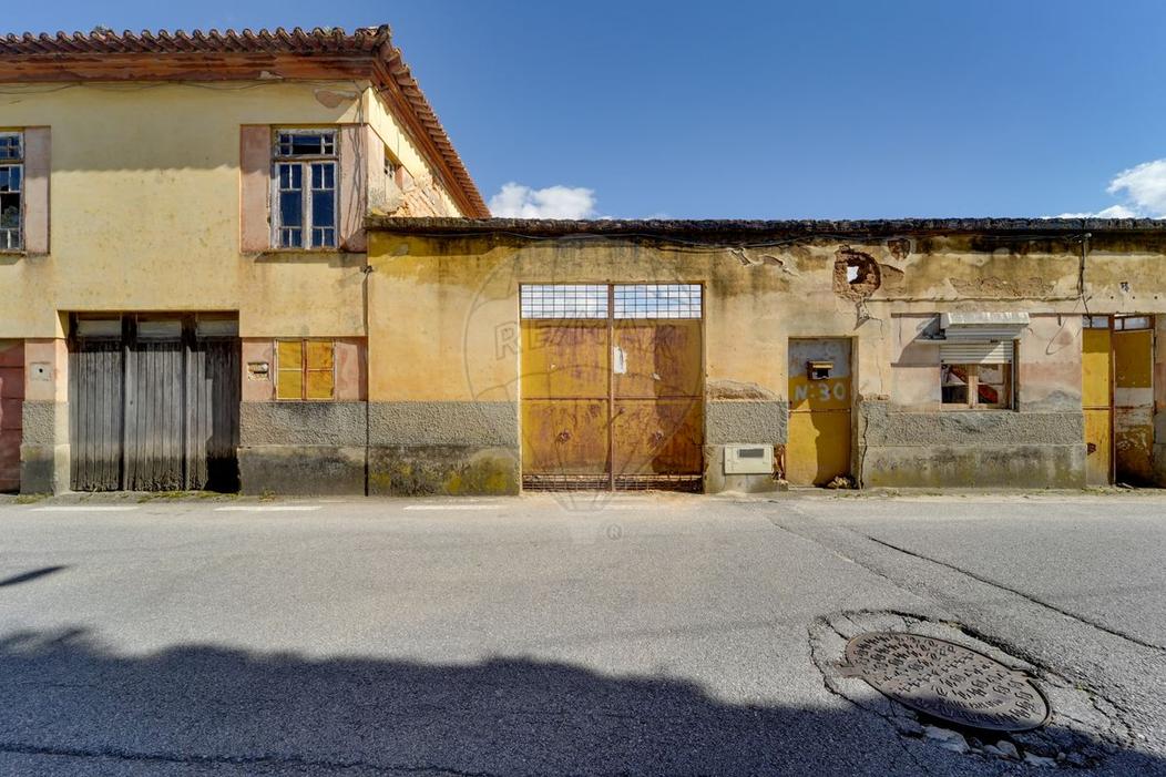 2 bedrooms House in Avelas de Caminho, Portugal No. 40659