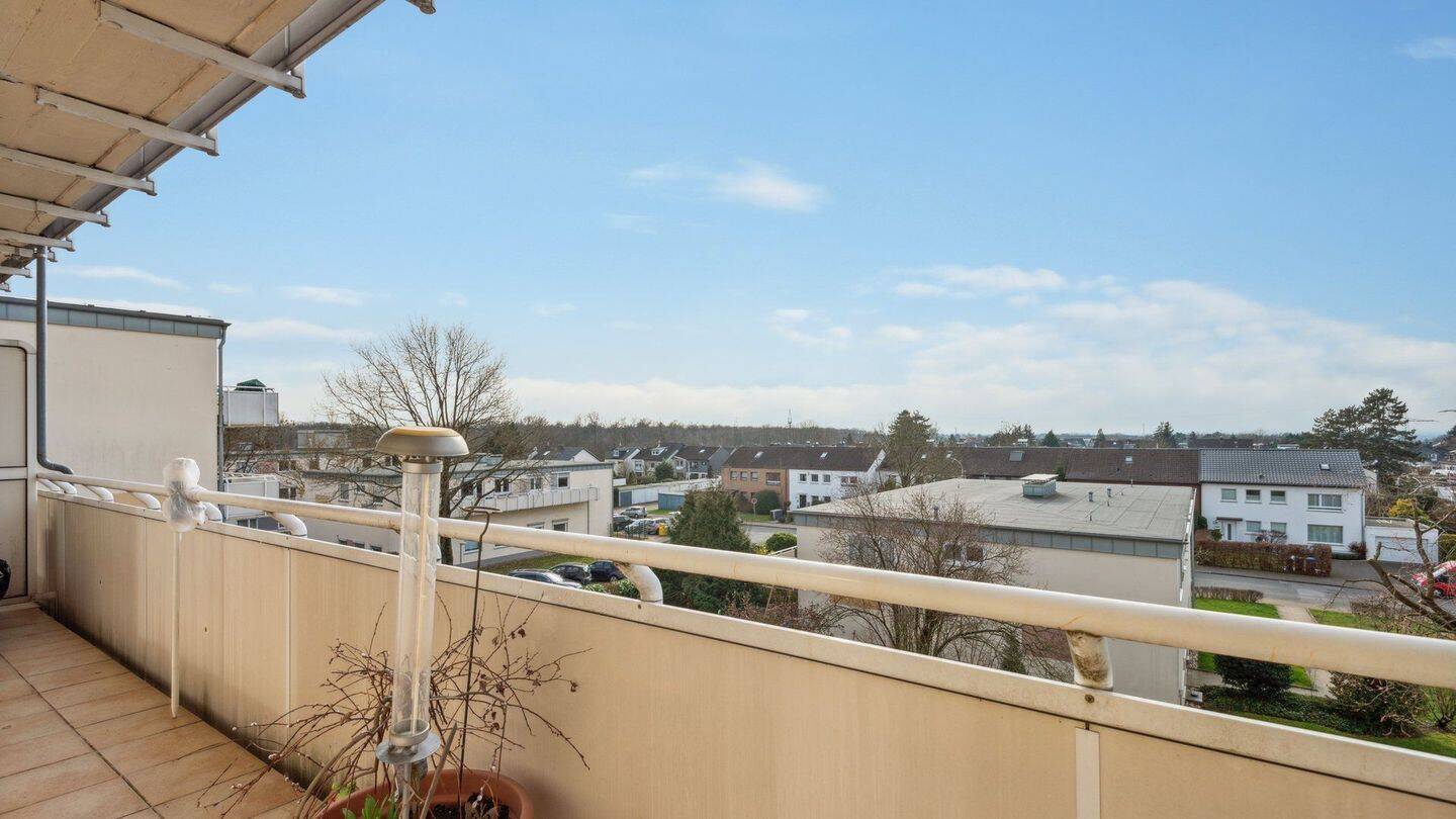 Квартира с 3 спальнями в Меттман, Германия № 169554