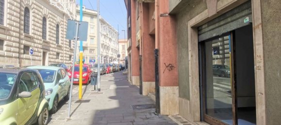 110m² Commercial property in Avellino, Italy No. 303633 3