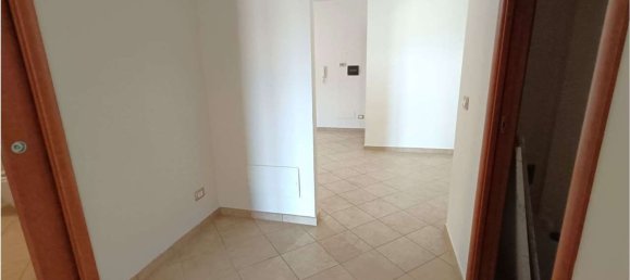 4-Zimmer Wohnung in Settingiano, Italy, Nr. 274330 11